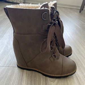 Sorel Copycat Wedge Boots Sz 7
